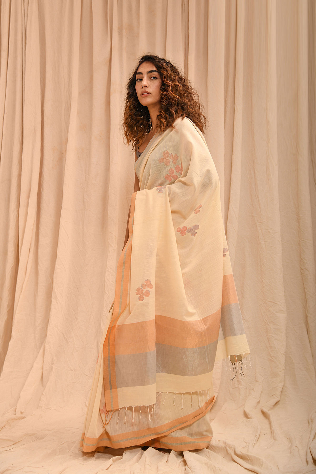 Floral Jamdani Sari