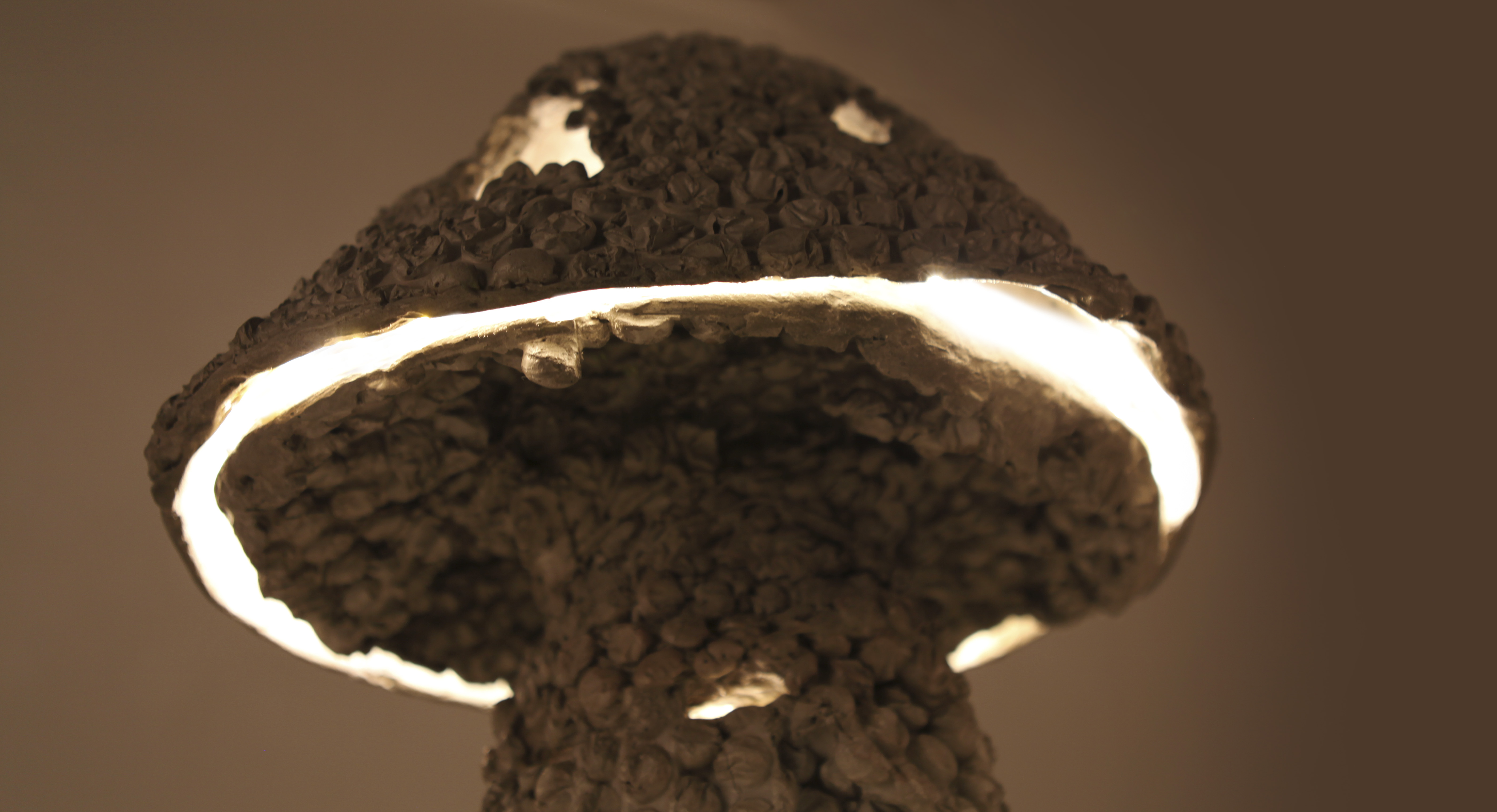 La lampe bulle béton