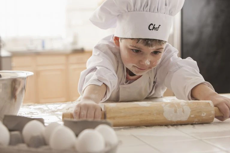 kids-cooking-teaches-math-56a565d25f9b58b7d0dca658.webp