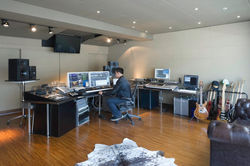 919054_582464985104853_1489751090_o