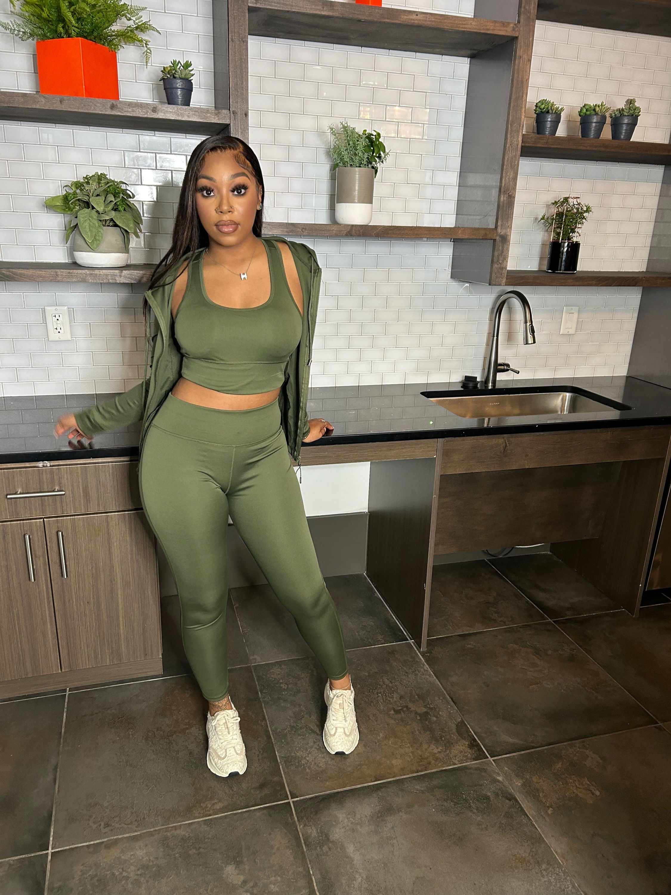 Active 3 piece set (Olive Green)