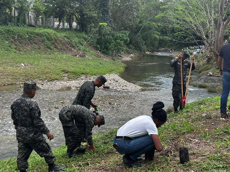 FNH y escuelas celebran el Día del Agua reforestando Puerto Cortés