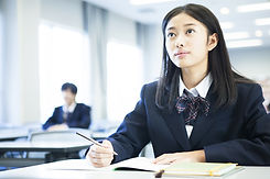 講義中の生徒