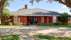 Brownfield-Homes-For-Sale-Brownfield-Real-Estate-Agent-Lainie-Eilenberger-2000-Square-Feet