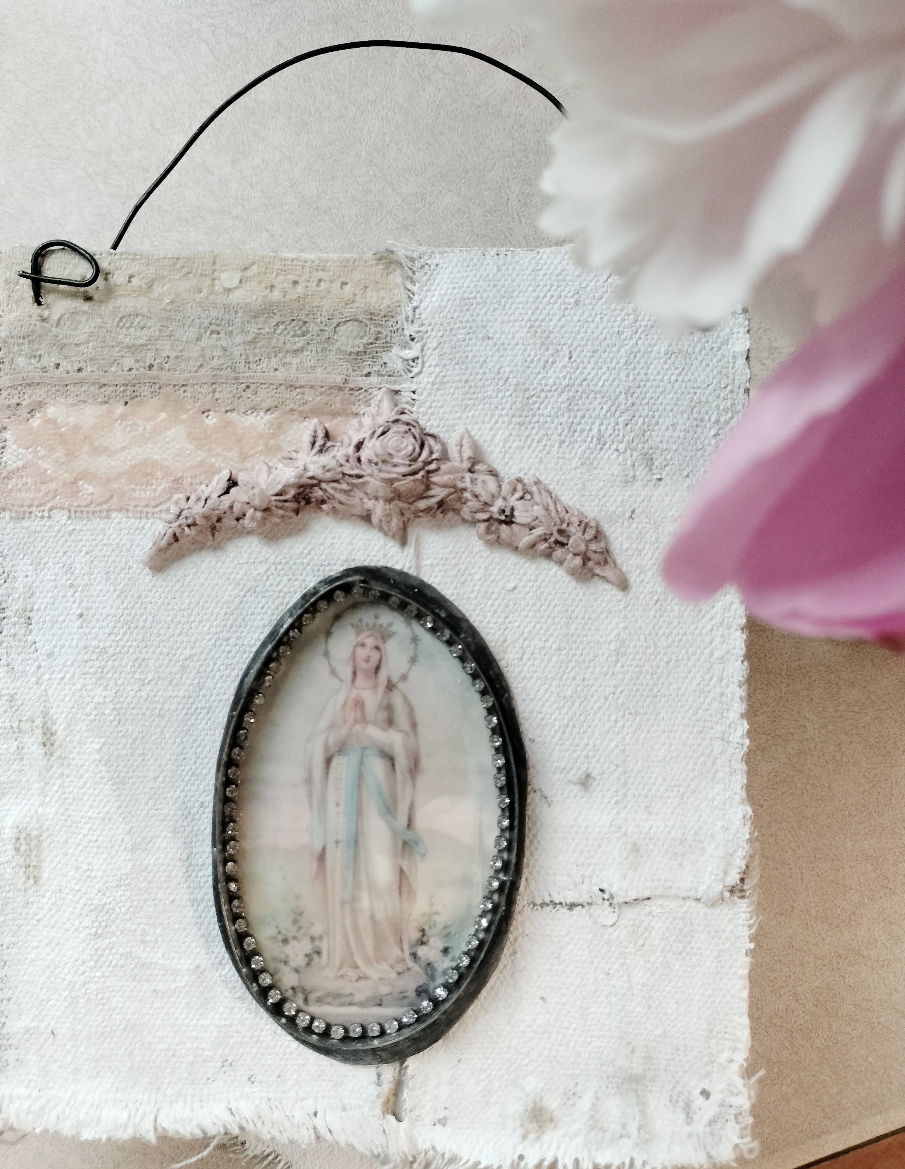 Pink Mary plaque 
