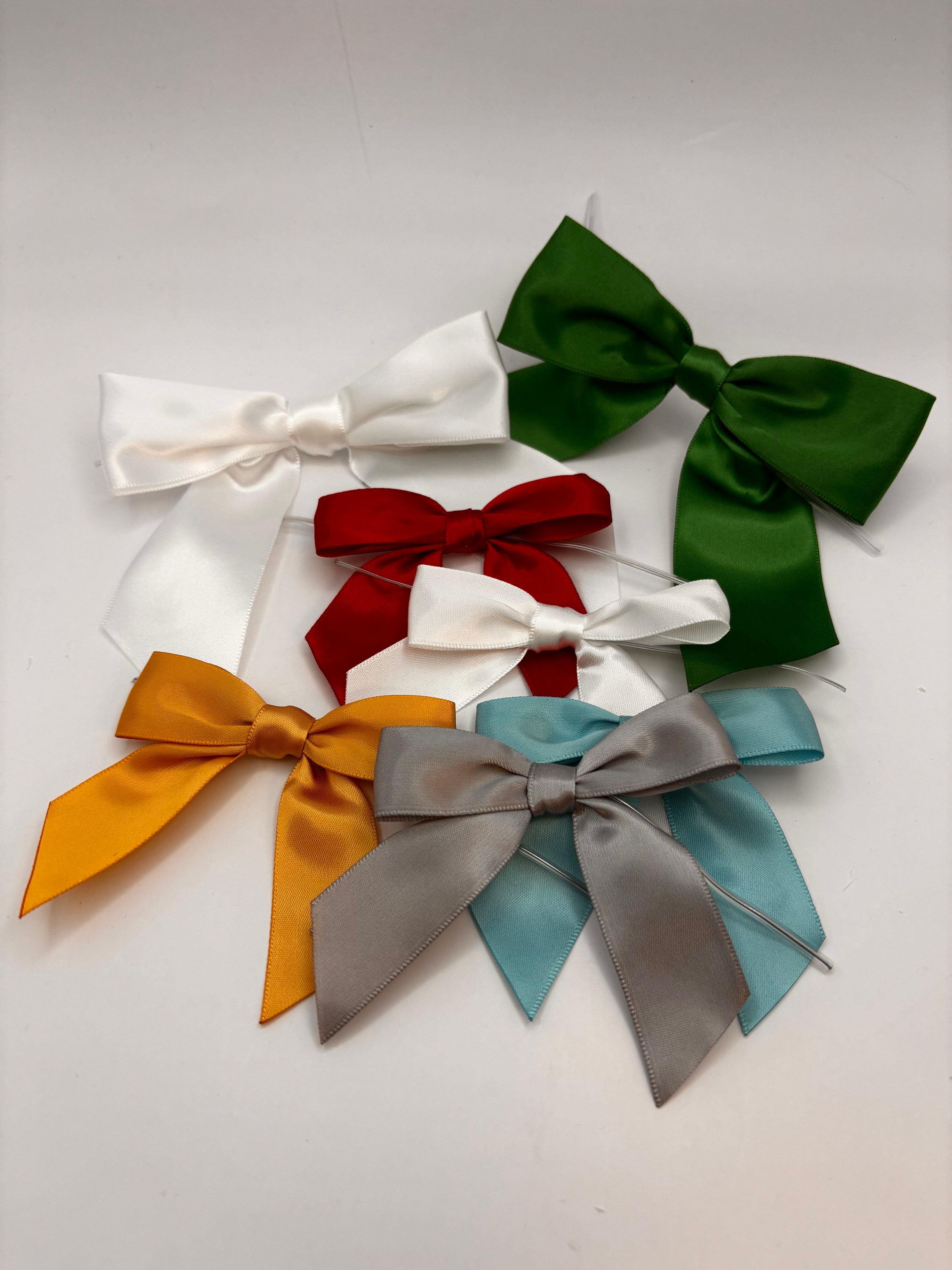 Pre-Tied Satin Bows With Wire Ties