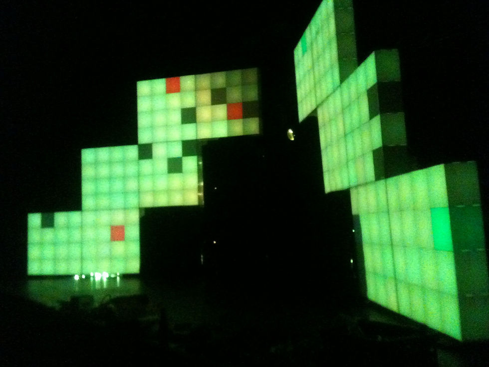 Transmission-Staging