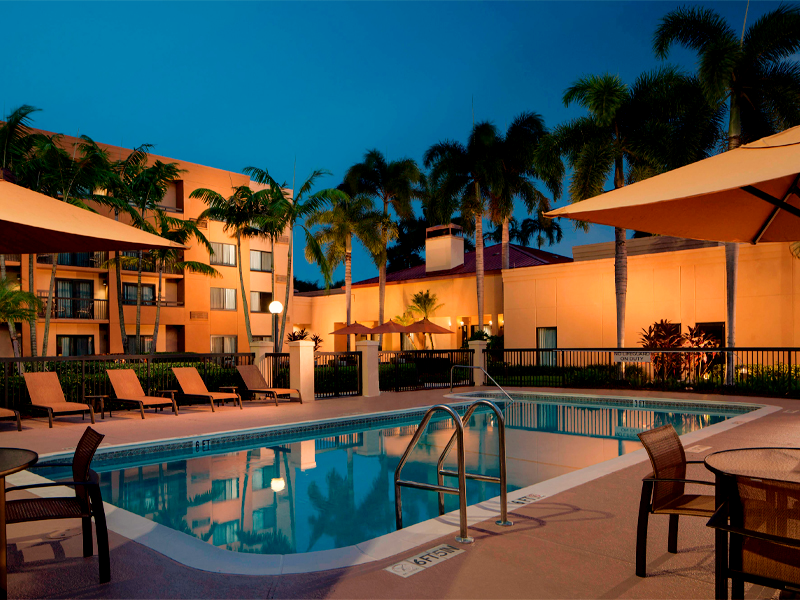 sel_bocaraton_amenity_outdoorpool_night.jpg