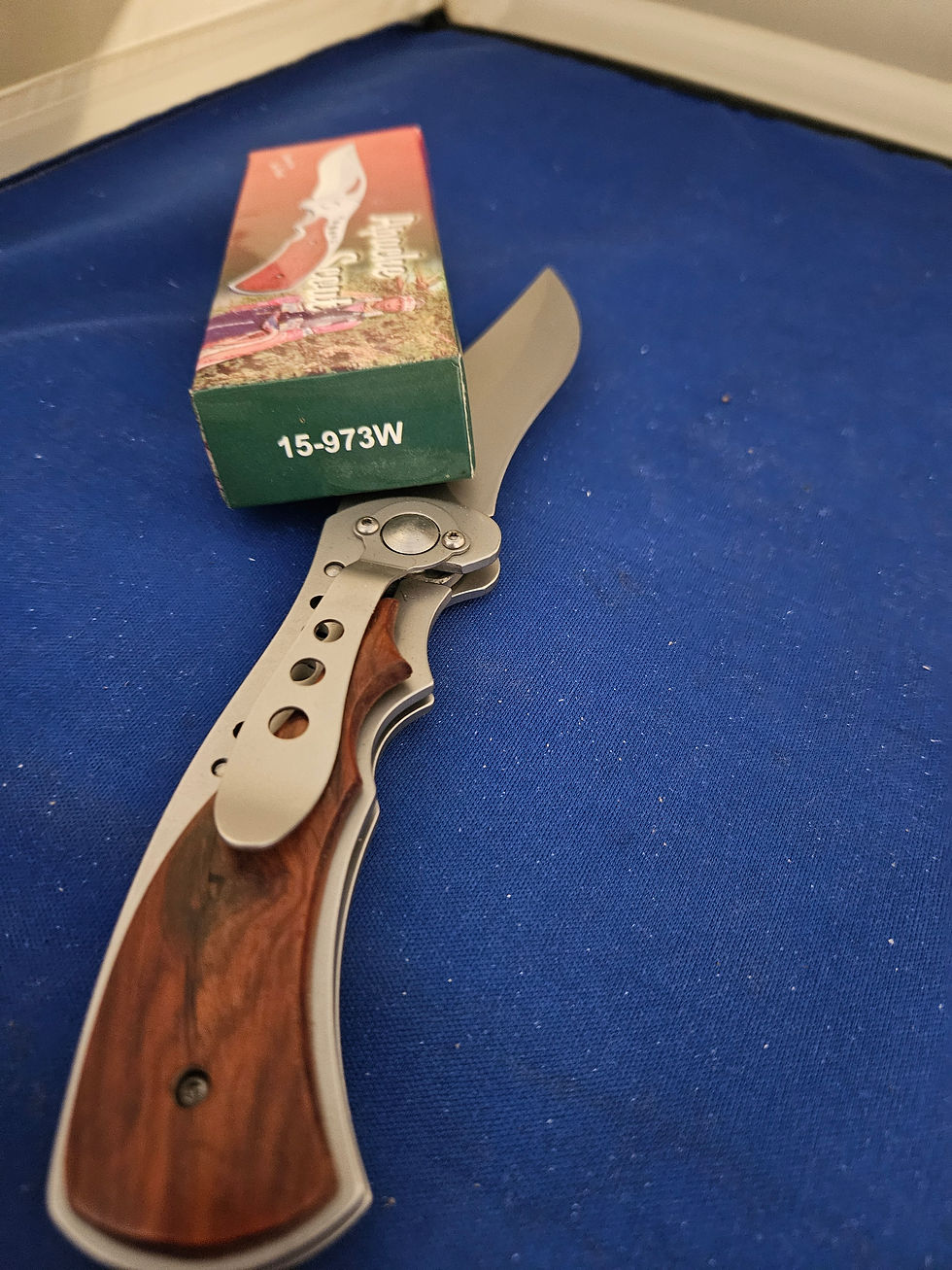 Thumbnail: Frost Apache Scout Wood Handles