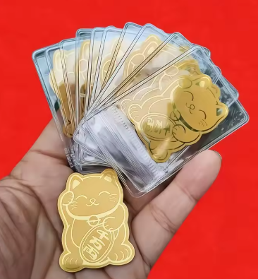 Limited edition Lucky Cat treasures and surprise kawaii pieces