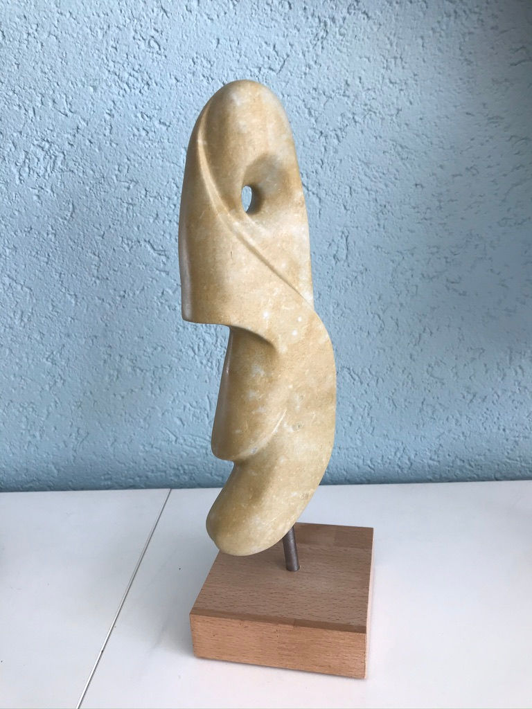 Stein Skulptur: Operateur