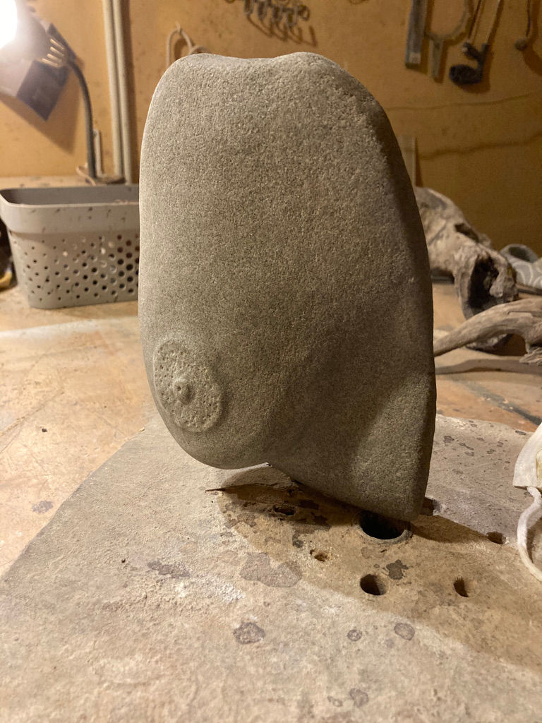 Stein Skulptur: Brust