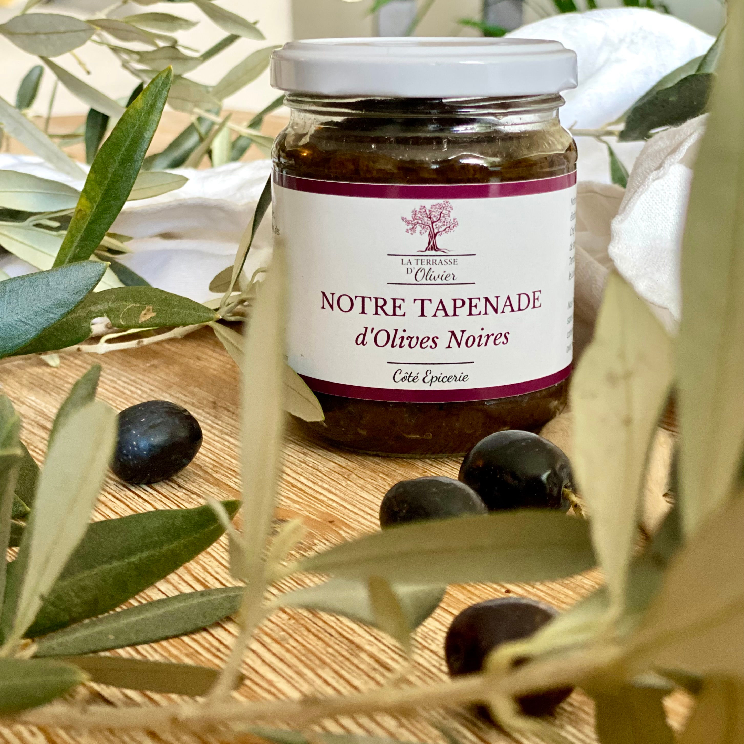 un pot de tapenade