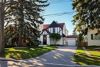 An exterior image of a Winnipeg Real Estate Listing