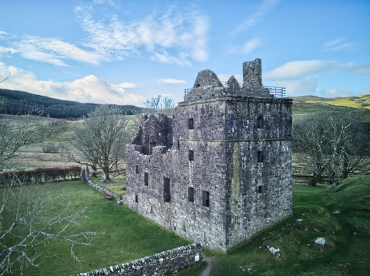 MID0018 Carnasserie Castle