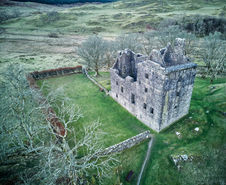 MID0017 Carnasserie Castle