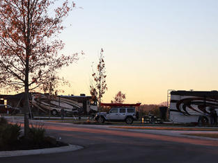 Motor-Homes-on-Eagle-Crest-at-Talona-Ridge-RV-Resort.jpeg