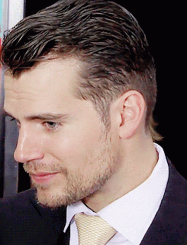 henry-cavill_face_gif.gif