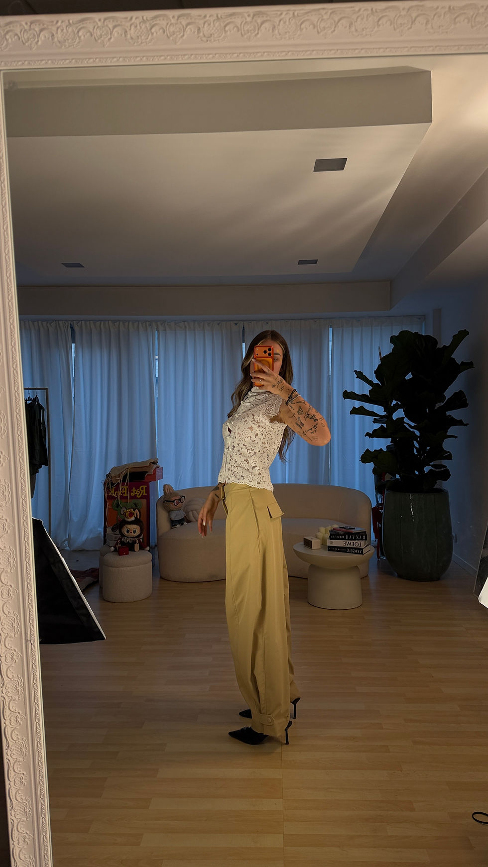 Miniatura: Pantalone cargo bottone sul fondo 