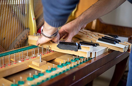 ピアノ修理・塗装サービス