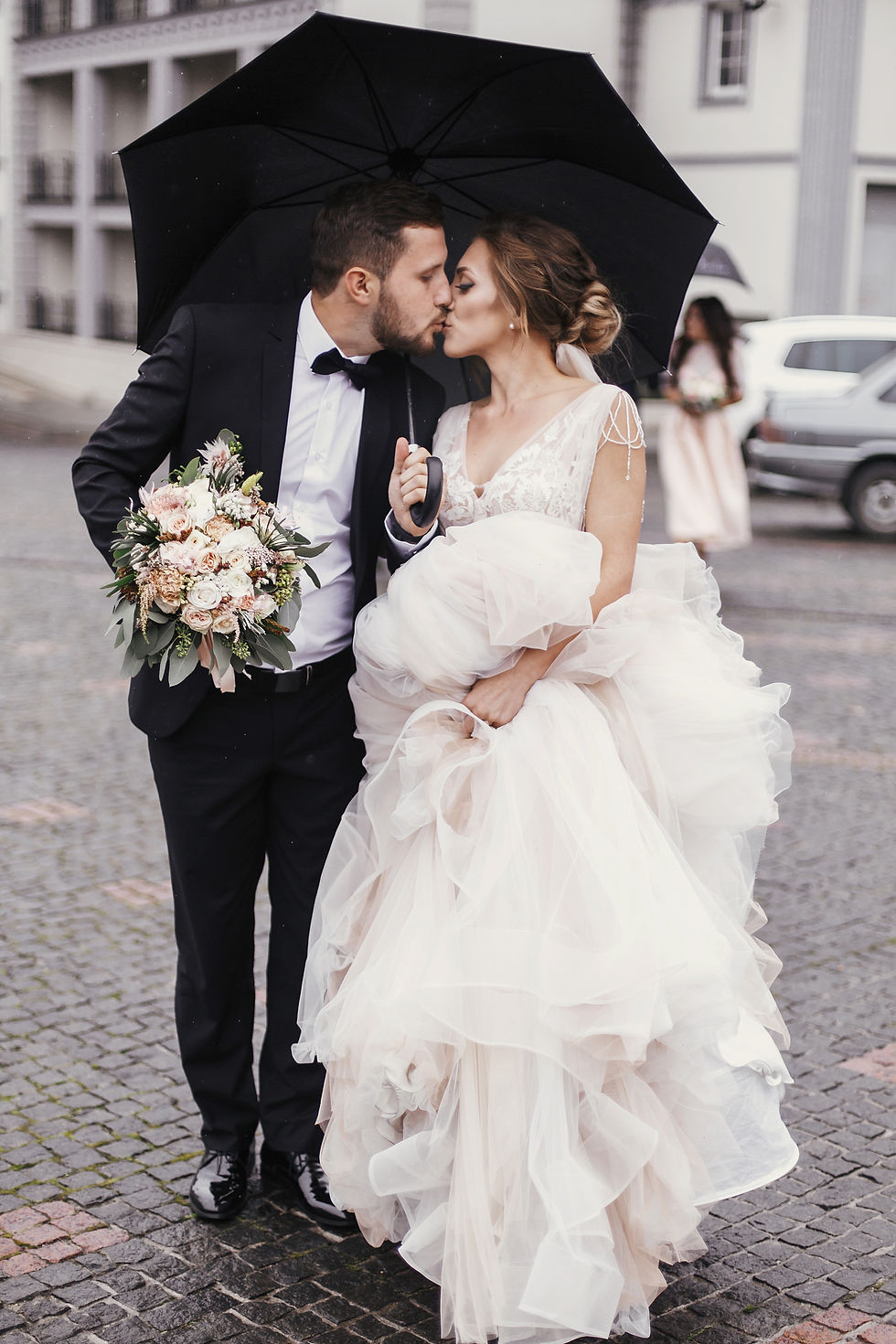 Outdoor Wedding Rain Plan: How to Transition Your Wedding Indoors Without Stress