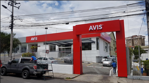 Diseño y construcción Avis Rent a Car Quito
