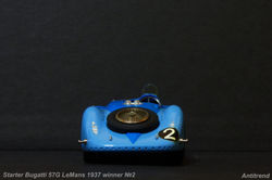 Starter_Bugatti_57G_LeMans_1937_winner_№2_7