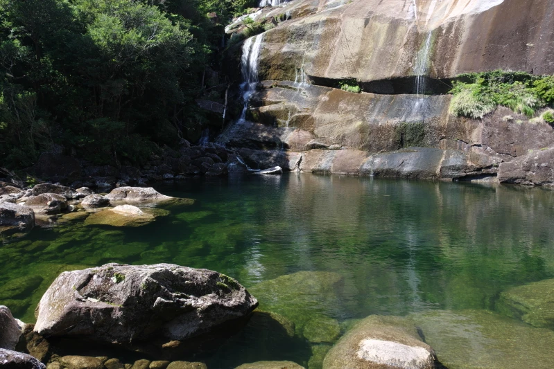 屋久島蛇之口の滝ガイドツアー風景