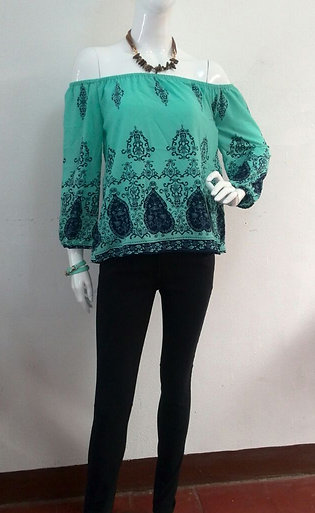 Blusa estampada hombros