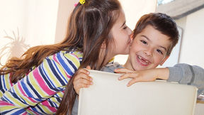 My children won't stop fighting! - 4 Ways to handle sibling rivalry