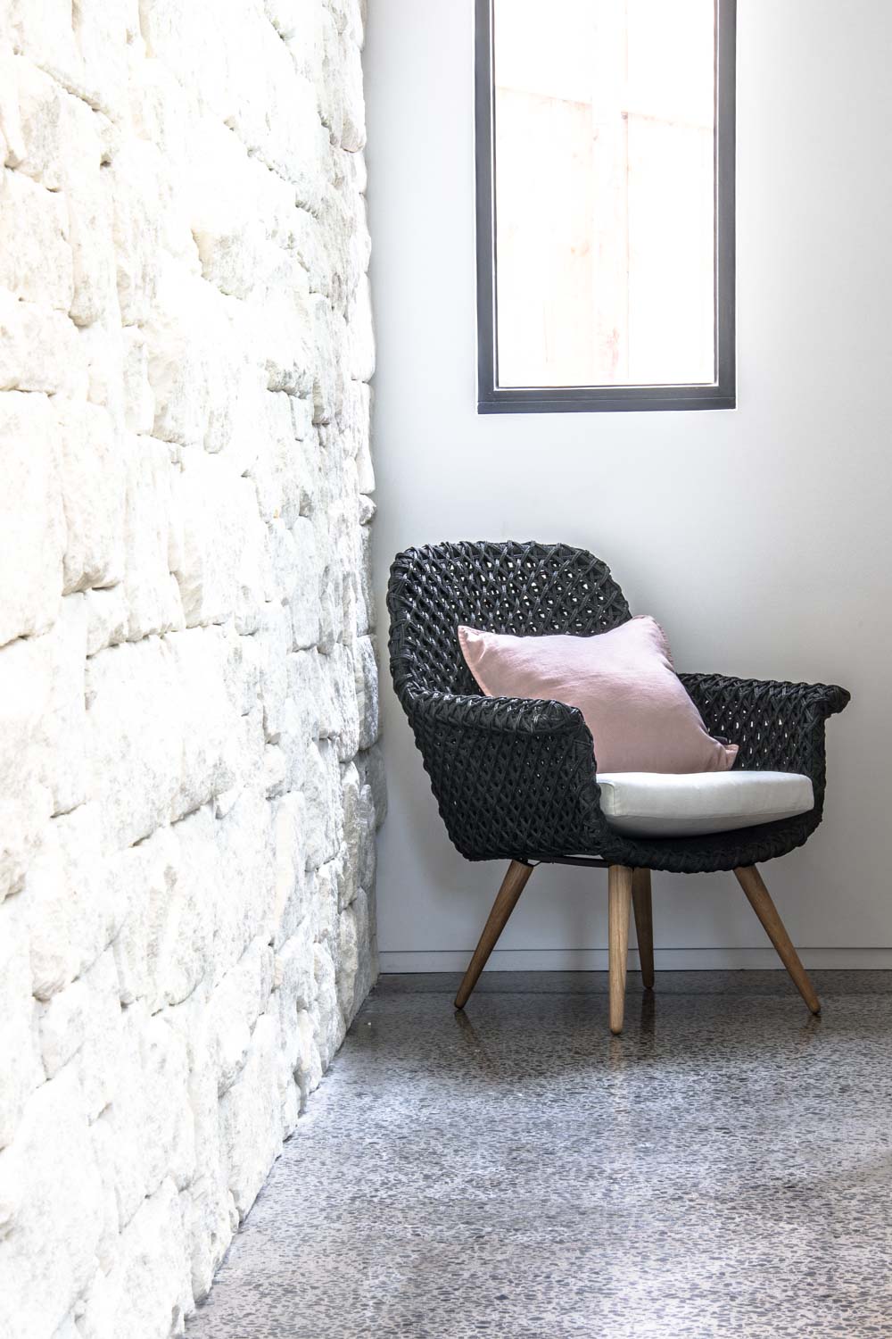 minerva lounge chair