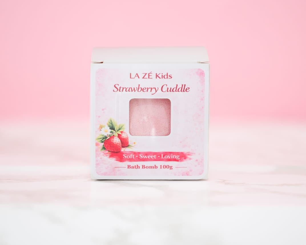 La Zé Kids Luxury Bath Bomb – Strawberry Cuddle (100g)