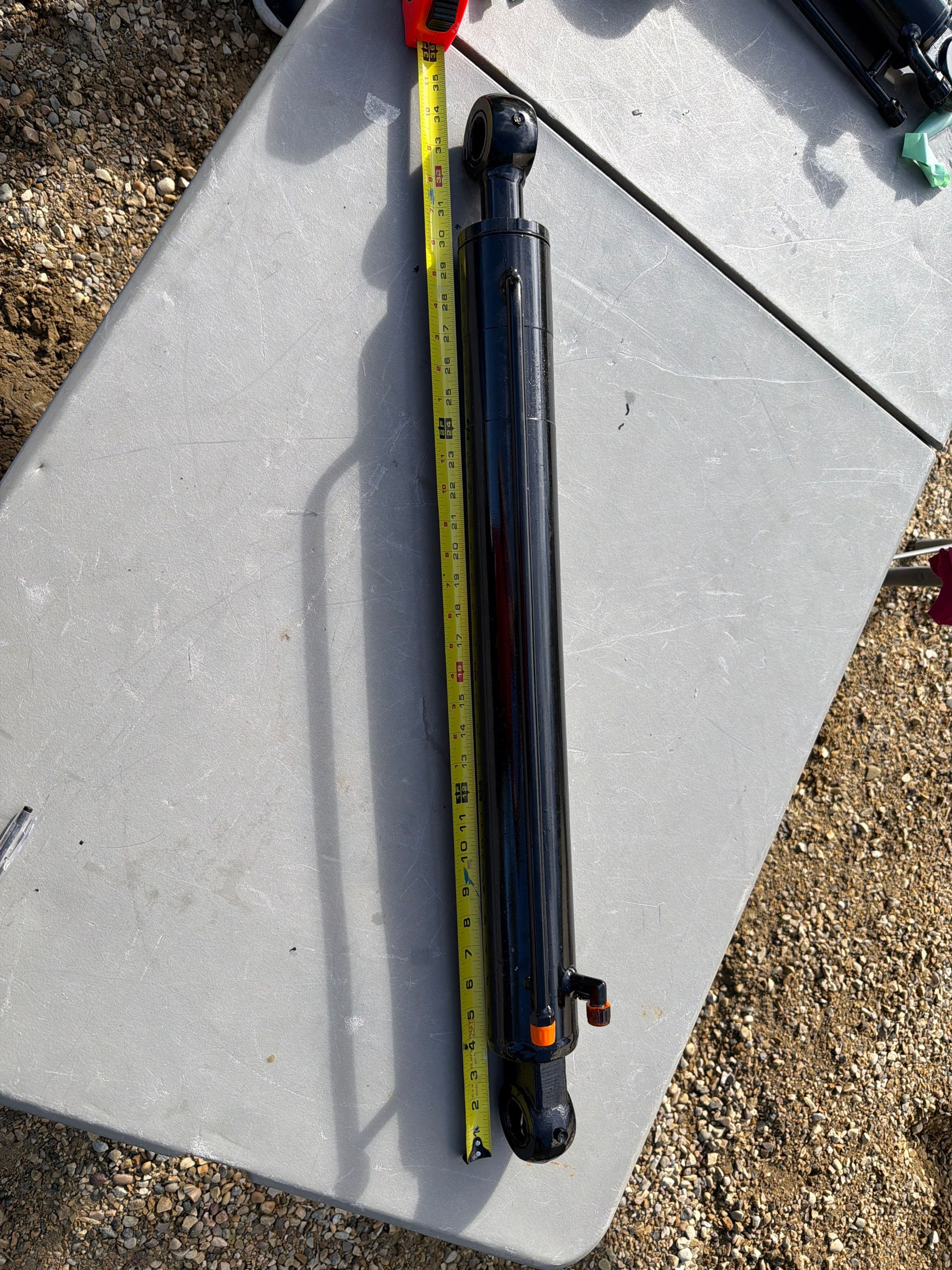 Hydraulic boom cylinder 