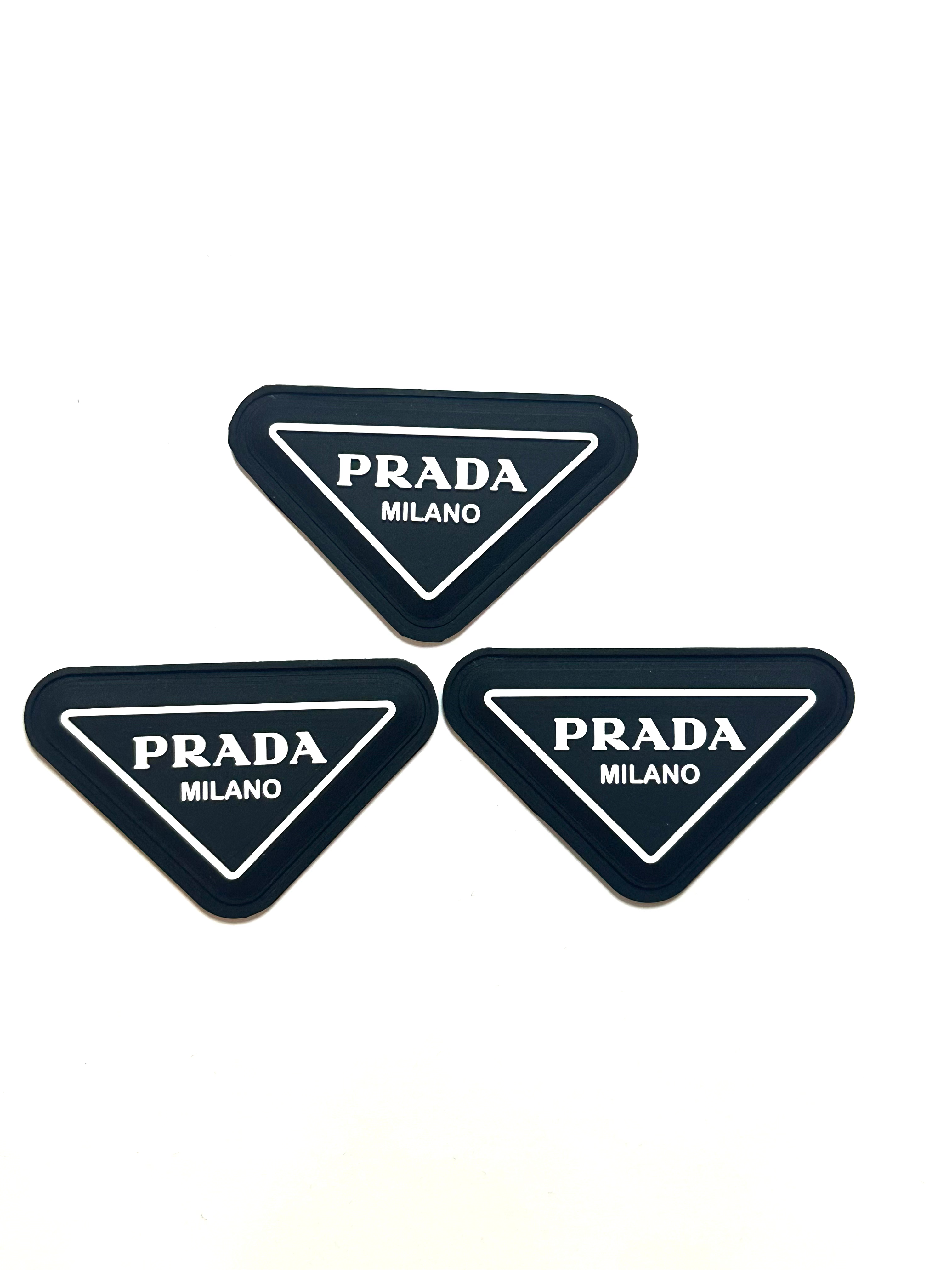 Пришивні гумові патчі 6*4.5см колір чорний з чорним лого Prada
