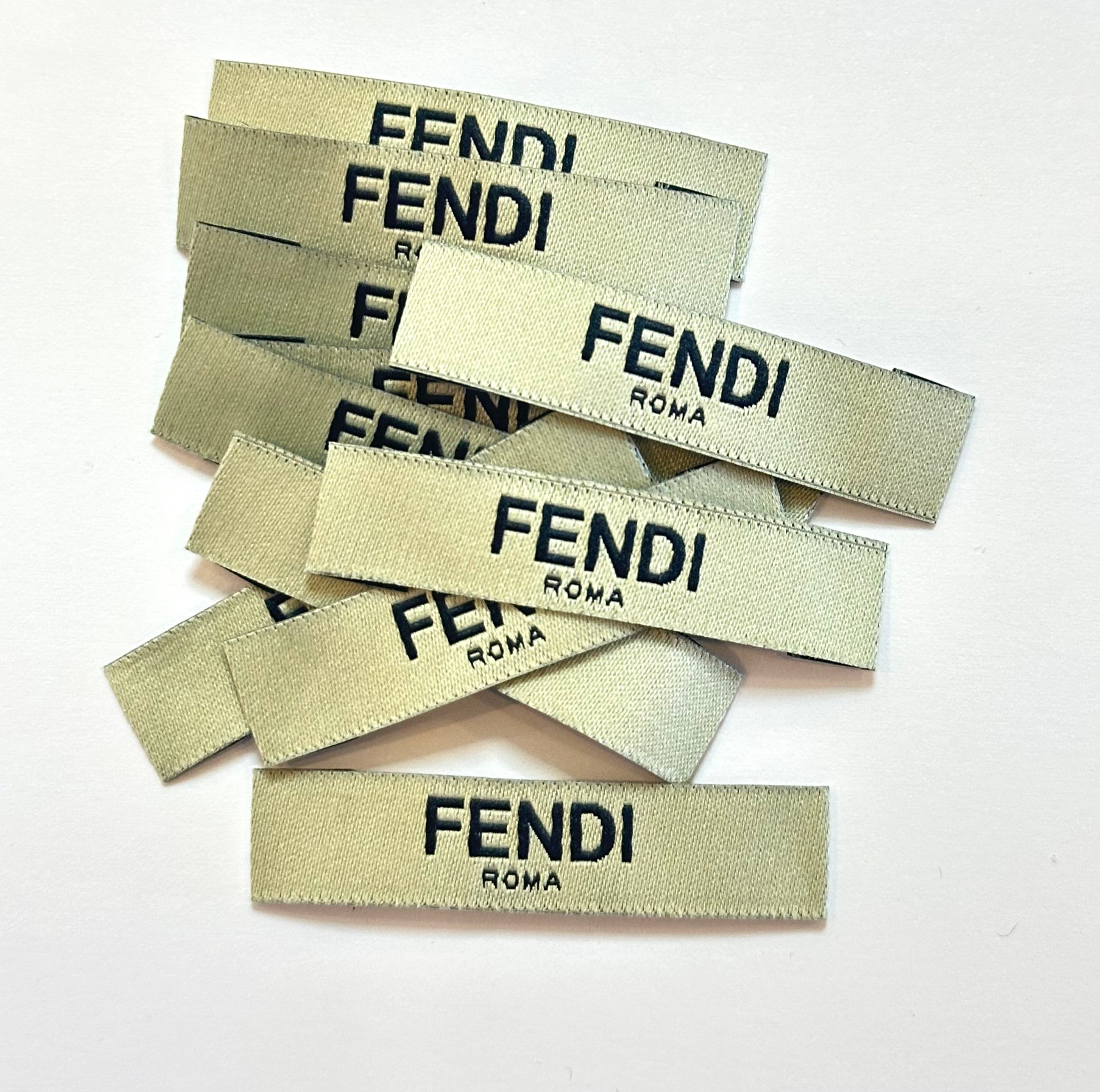 Лейба 4.5*1см колір беж з логотипом Fendi