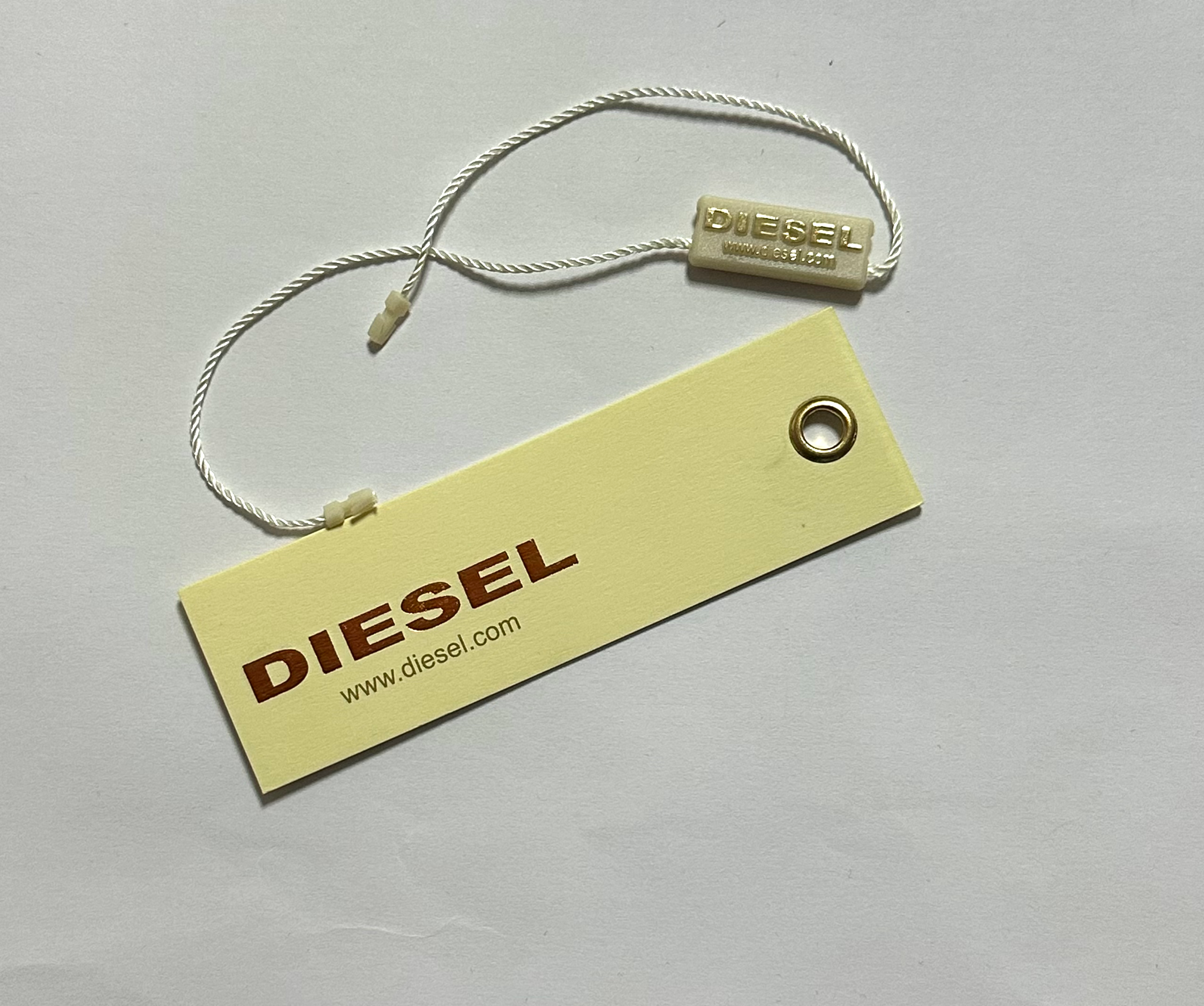 Крафт бирка з пломбою логотип Diesel