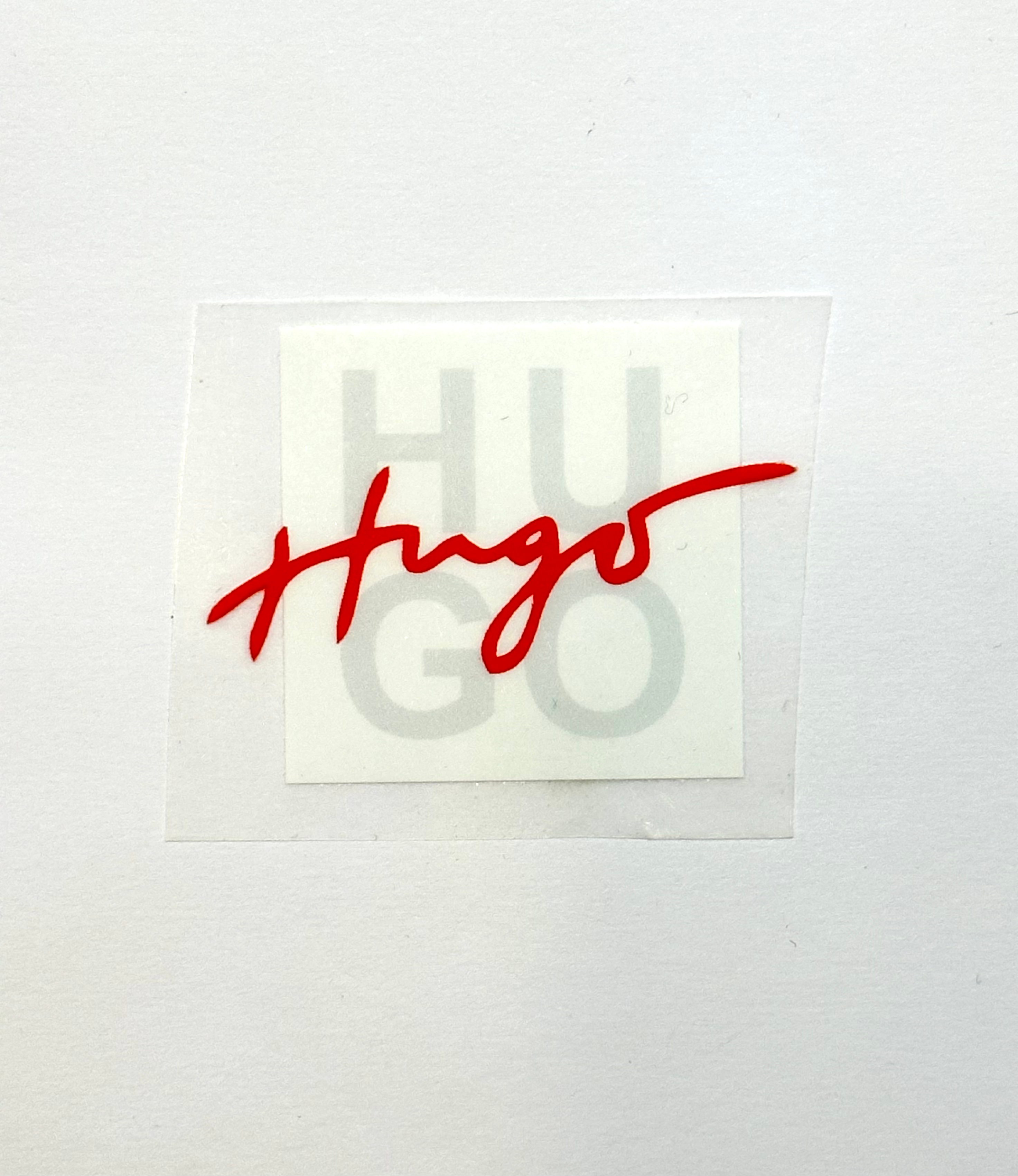 Термонаклейка 7*4.5см логотип Hugo