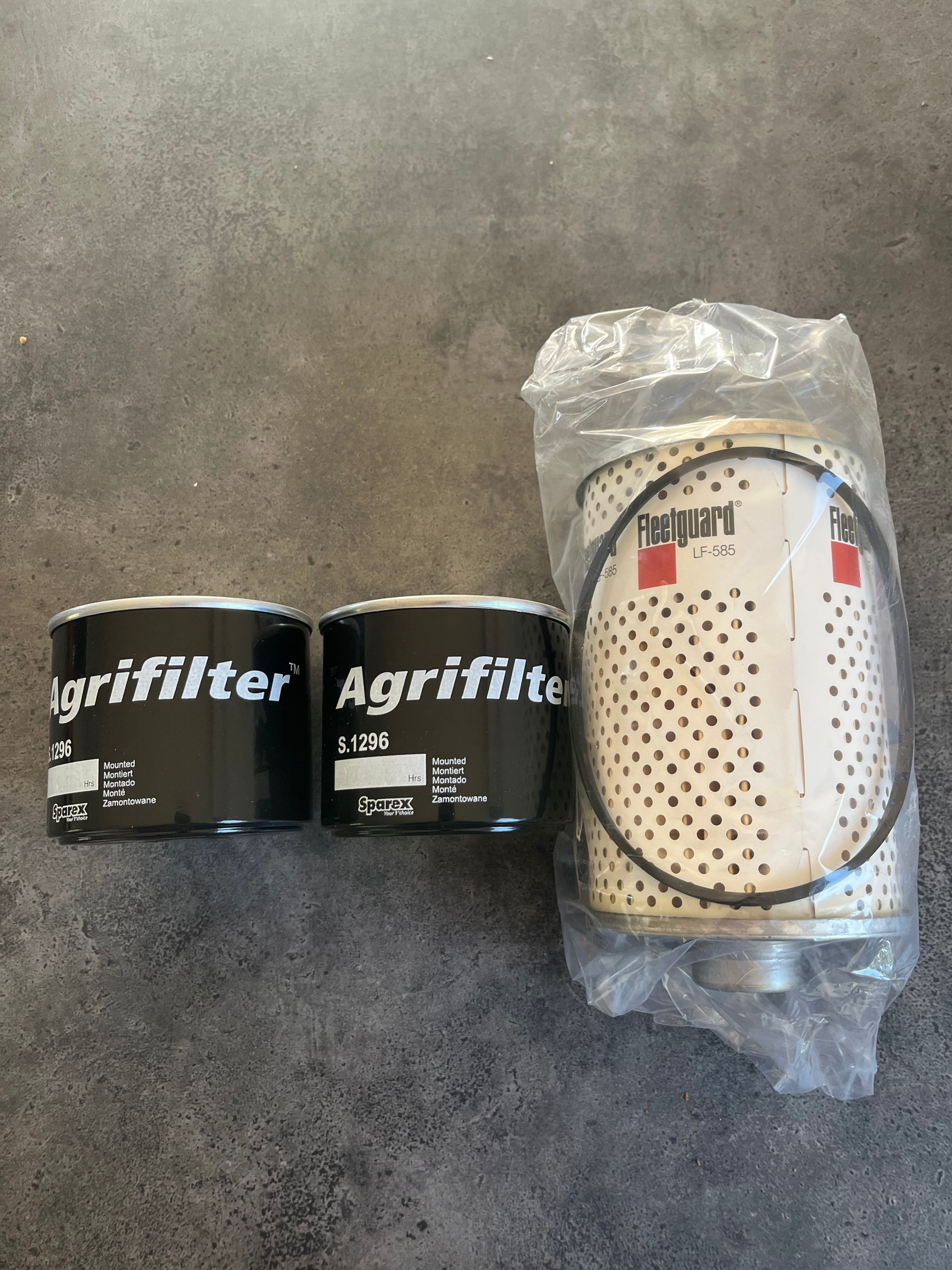 Oil & Fuel Filter Kit Fits International A554 564 w/late IH AD264 Engine