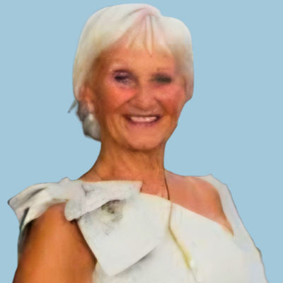 Gill Headshot_edited_edited.jpg