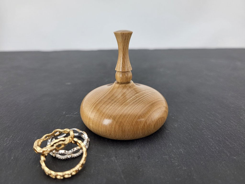 Traditional Ring Holder in Irish Hardwood – Listowel Beech