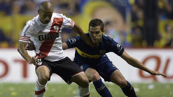 Sanchez-Fernando-Superclasico-Monumental-AFP_CLAIMA20141127_0207_27.jpg