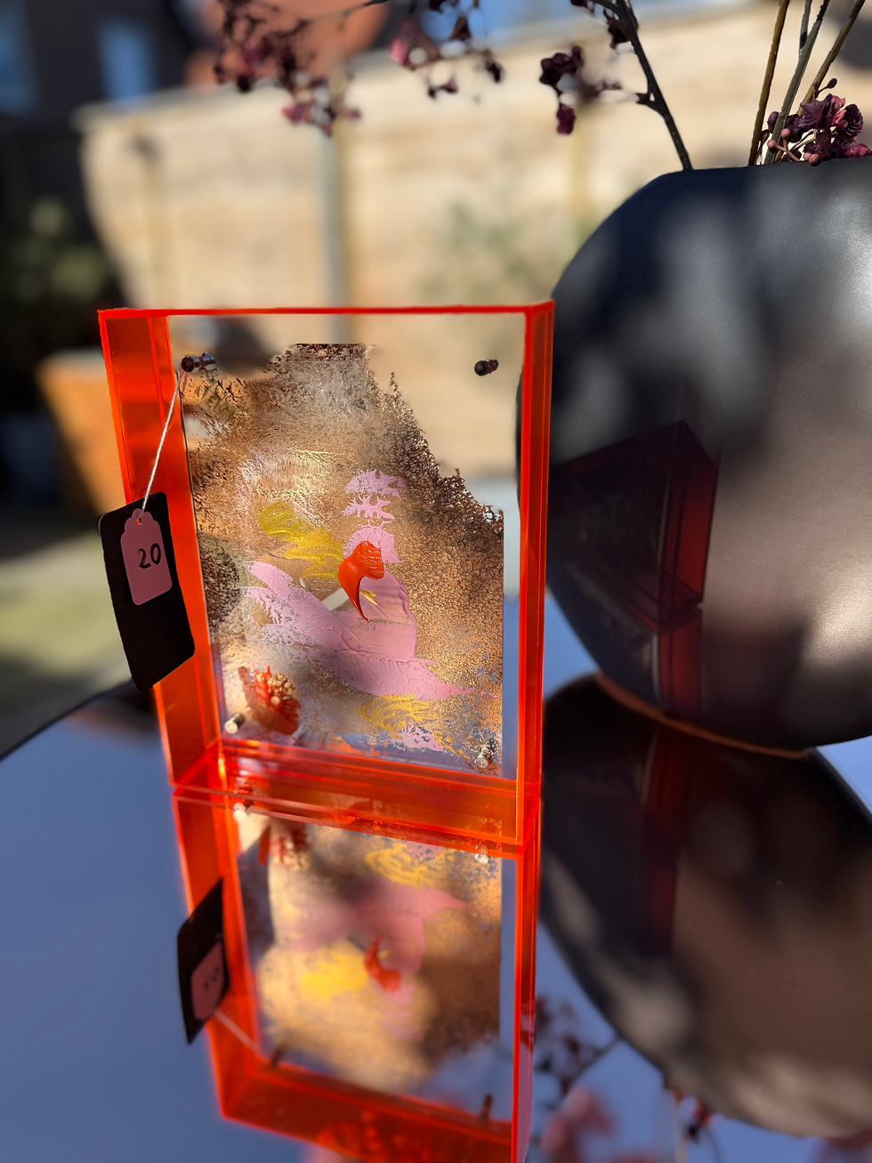 Thumbnail: Neon frame 20