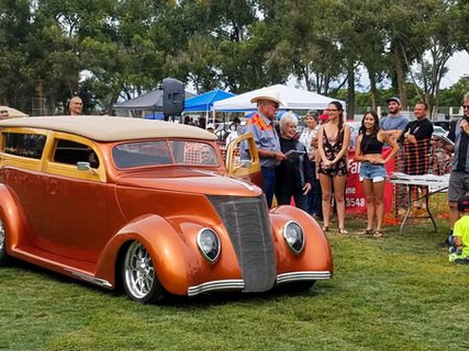 1937 Ford Custom Woodie