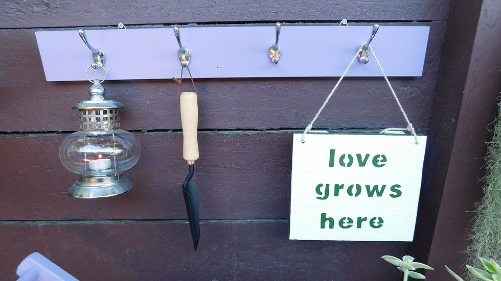 Thumbnail: Love grows here
