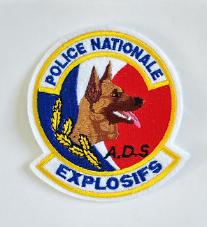 Recherche explosifs - A.D.S. - Police Nationale (tête de chien marron)
