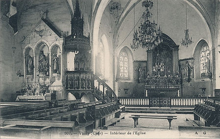 Vailly-sur-Sauldre. Intérieur de l'église St Martin début XXème siècle