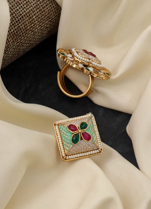 Lugaai Antique  Ring