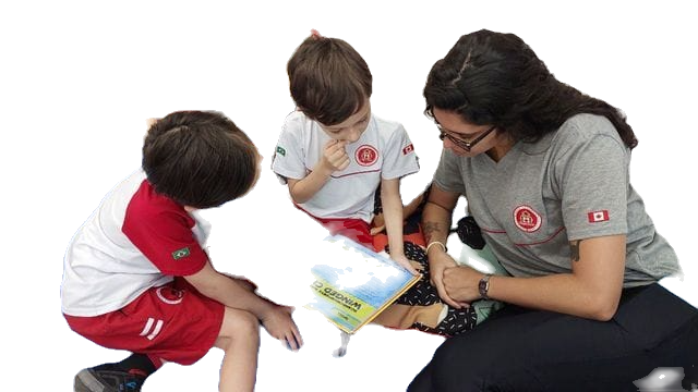 alunos se conectando com o texto