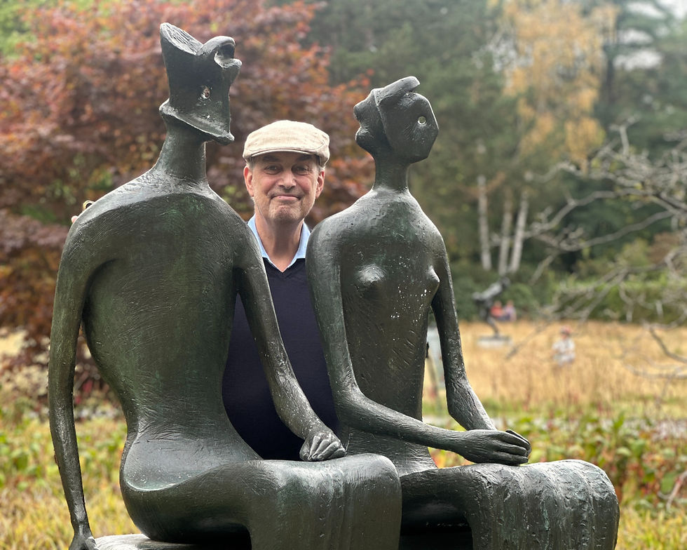 Henry Moore, King and Queen (1952–53). Verstilde monumentaliteit die in de openluchtsetting nog sterker werkt.
