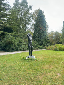 Sculptuur in het Nachtegalenpark in Wilrijk AntwerpenSculptuur in het Nachtegalenpark in Wilrijk Antwerpen